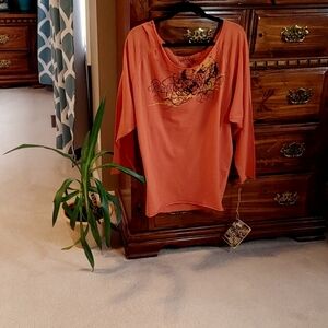 💚NWT Ladies Long Sleeve T-Shirt